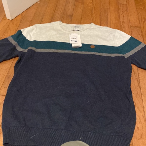 XL light weight sweater - Picture 3 of 5